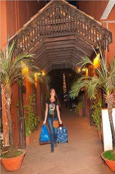 Hotel The 3*